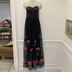 Giffniseti Black Floral Strapless Maxi Dress Size Small NWT